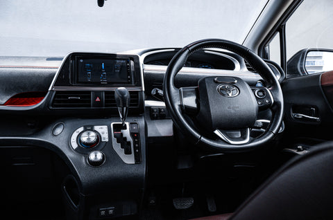 (RENT) Toyota Sienta Hybrid 1.5A G CVT