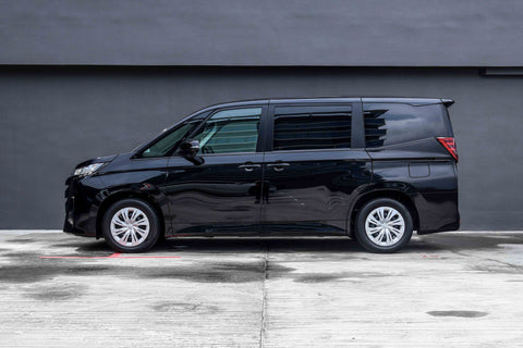 Brand New Toyota Noah Hybrid 1.8 SZ 7-Seater for Sale in Singapore