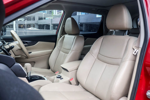 (RENT) NISSAN X-TRAIL 2.0 CVT ABS 4WD S/R 7-STR