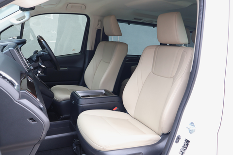 (LEASE) Toyota Granace 2.8G 8 Seater Auto