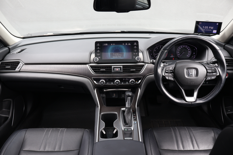 Honda Accord 1.5A VTEC Turbo Sunroof