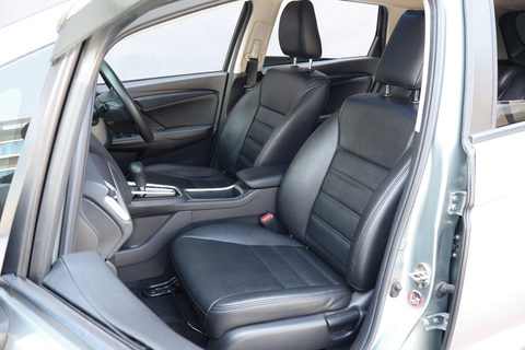 Honda Shuttle 1.5A G (New 5-yr COE)