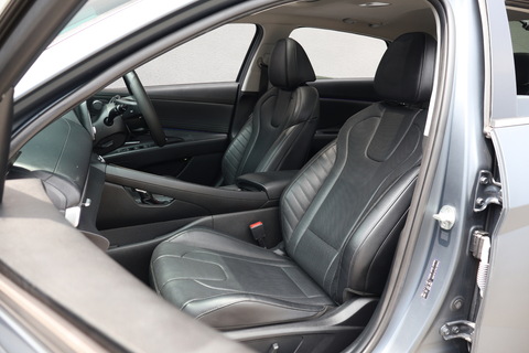 Hyundai Avante 1.6A Elite Sunroof