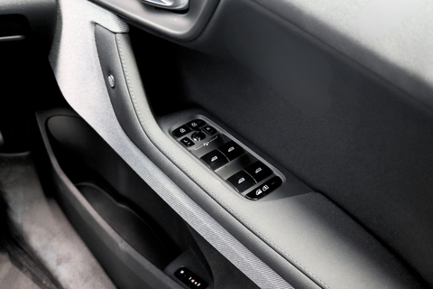 Polestar 2 Electric Long Range Dual Motor