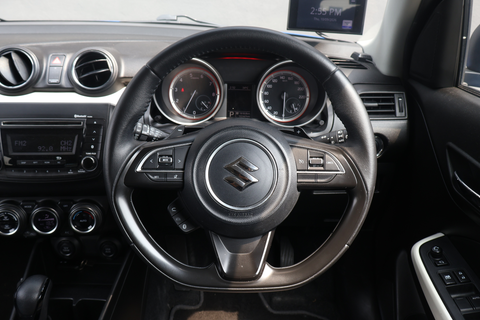 Suzuki Swift 1.0A Turbo GLX