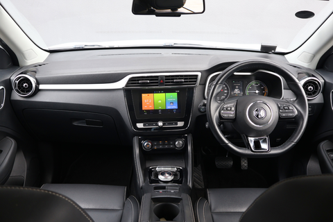 MG ZS EV Deluxe Panoramic Roof