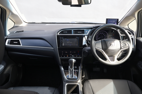 Honda Shuttle 1.5A G Honda Sensing