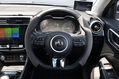 MG ZS Electric Deluxe Panoramic Roof