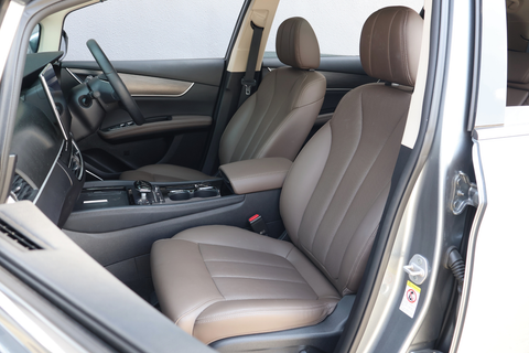 BYD M6 Electric 7-Seater