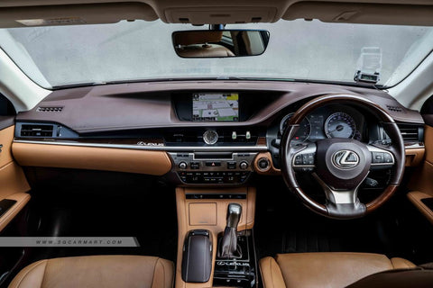 Lexus ES250 Luxury Sunroof
