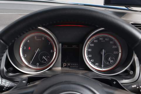 Suzuki Swift 1.0A Turbo GLX