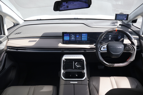 Maxus MIFA 7 Electric Sunroof