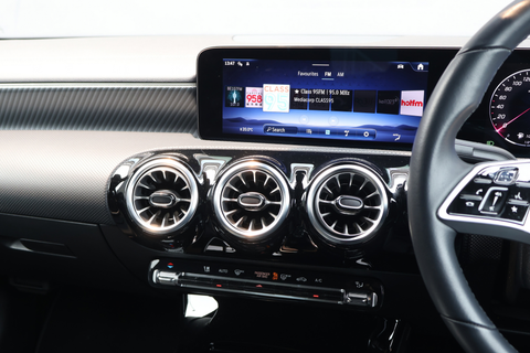 Mercedes-Benz CLA-Class CLA180 Mild Hybrid Progressive