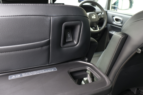 Honda Stepwgn Hybrid Spada 2.0A e-HEV