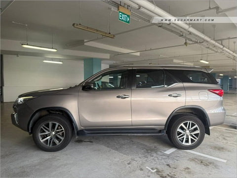 Toyota Fortuner 2.7A