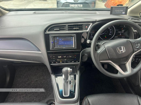 Honda Shuttle 1.5A G Honda Sensing