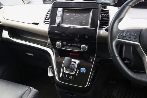 Nissan Serena e-POWER Hybrid 1.2A Highway Star Premium