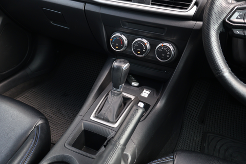 Mazda 3 1.5A Sunroof