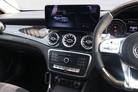 Mercedes-Benz GLA-Class GLA180 Urban Edition
