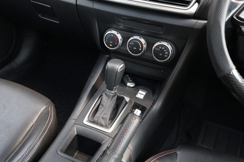 Mazda 3 1.5A Sunroof