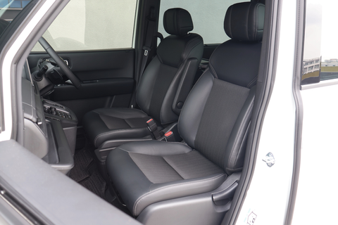 Honda Stepwgn Hybrid Spada 2.0A e-HEV