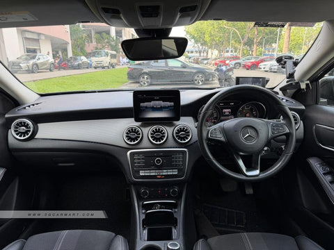Mercedes-Benz GLA-Class GLA180 Urban Edition