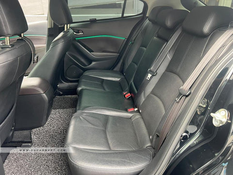 Mazda 3 HB 1.5A Deluxe Sunroof