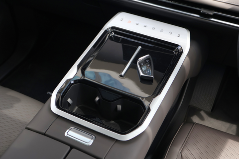 Maxus MIFA 7 Electric Sunroof