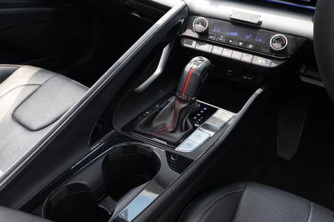 Hyundai Avante 1.6A Elite Sunroof