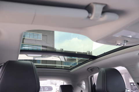 MG ZS EV Deluxe Panoramic Roof