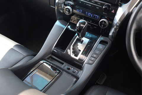 Toyota Alphard Hybrid 2.5A SR C-Package Moonroof