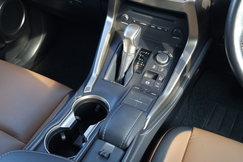 Lexus NX Turbo NX200t Executive (New 10-yr COE)
