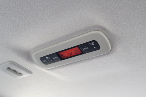Nissan Elgrand 2.5A Highway Star Moonroof