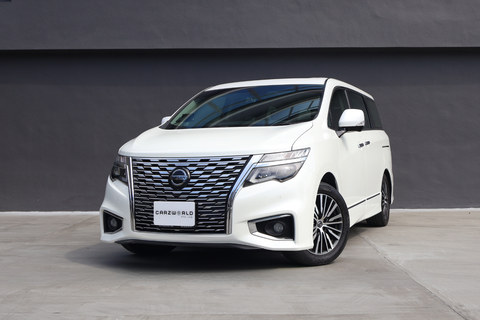 Nissan Elgrand 2.5A Highway Star Moonroof