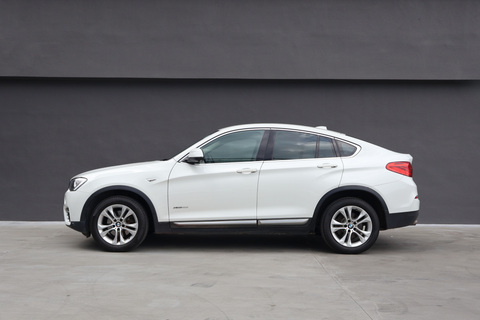 BMW X4 xDrive20i Sunroof