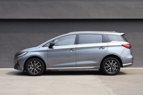 BYD M6 Electric