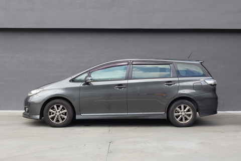 (RENT) TOYOTA WISH 1.8 CVT
