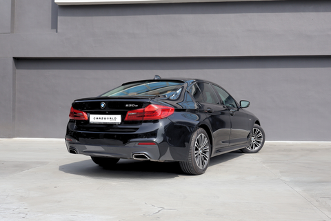 BMW 5 Series 530e Plug-in Hybrid iPerformance