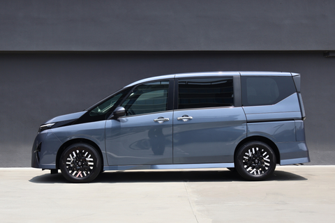 Nissan Serena e-POWER Hybrid