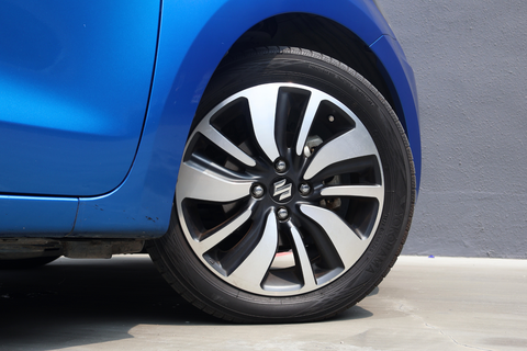 Suzuki Swift 1.0A Turbo GLX