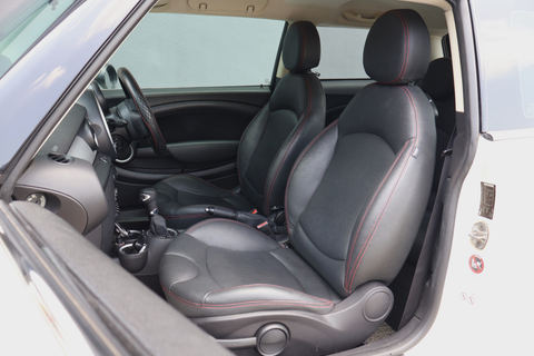 (LEASE) MINI One 1.6 AT