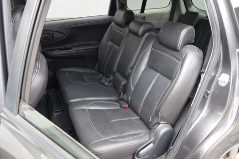(RENT) TOYOTA WISH 1.8 CVT