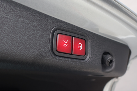 Mercedes-Benz E-Class E300e Plug-in Hybrid Avantgarde