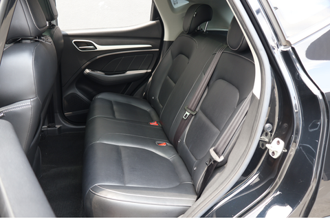 MG ZS Electric Deluxe Panoramic Roof