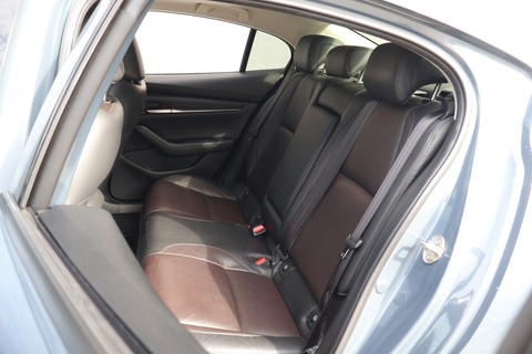 (LEASE) Mazda 3 1.5 AT Mild Hybrid