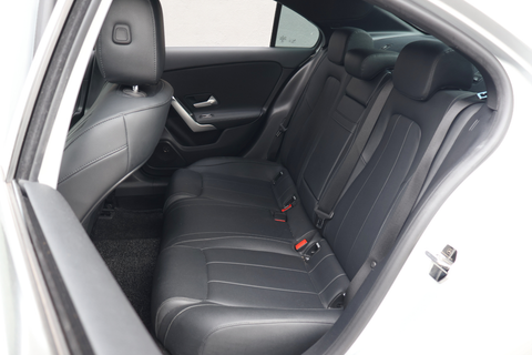 (LEASE) Mercedes-Benz A180 Saloon Progressive