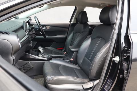 Kia Cerato 1.6A EX