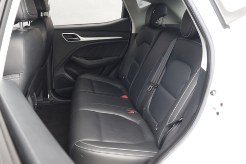 MG ZS EV Deluxe Panoramic Roof