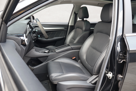 MG ZS Electric Deluxe Panoramic Roof