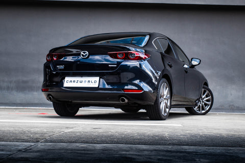(RENT) Mazda 3 1.5 AT M-Hybrid Elegance